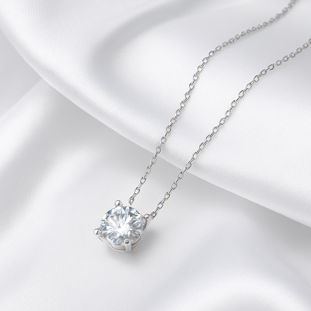 ✨ Sparkling VVS1 Diamond Necklace – Elegantly Crafted in 18K Gold