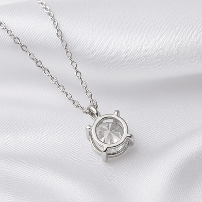 ✨ Sparkling VVS1 Diamond Necklace – Elegantly Crafted in 18K Gold