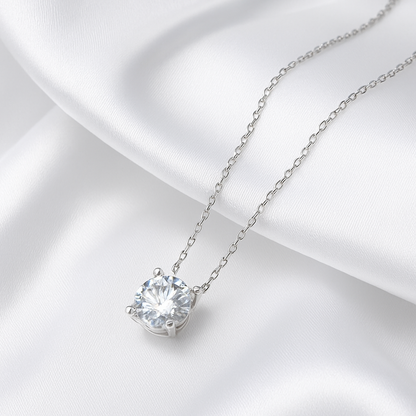 ✨ Sparkling VVS1 Diamond Necklace – Elegantly Crafted in 18K Gold