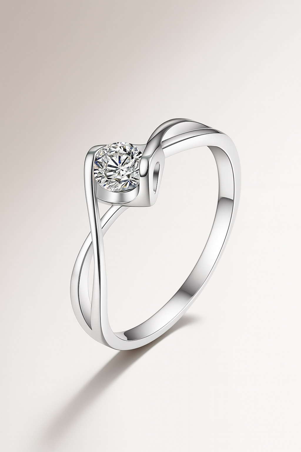GlowHeart – Classic Engagement Ring for Women