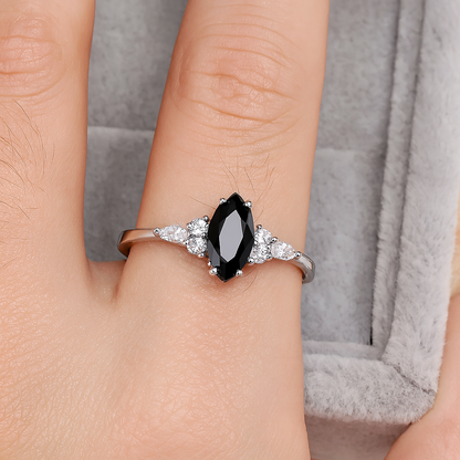 Elegant Black Agate Ring – Premium White Gold Finish, Classic Sparkle