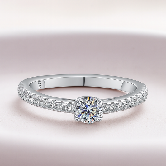 Luna 0.3CT Moissanite Ring – 925 Silver