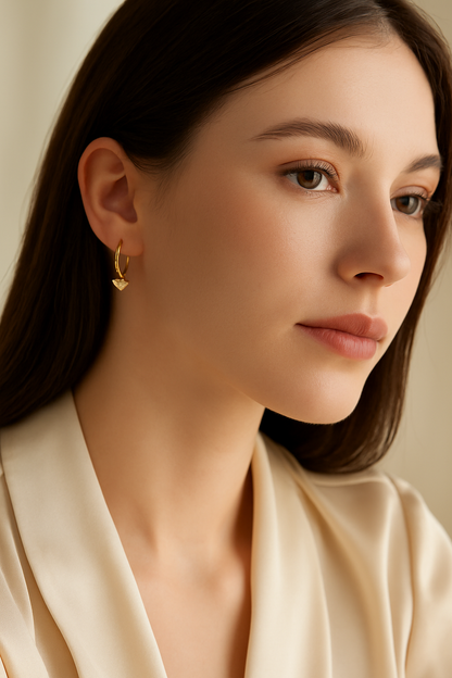 WANTME Love Huggies Earrings – White Gold – Elegant Piercing Jewelry
