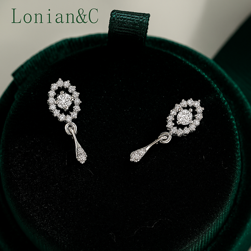 Lonian&C Magic Eye Studs – 3mm Moissanite – D/VVS1 – White Gold
