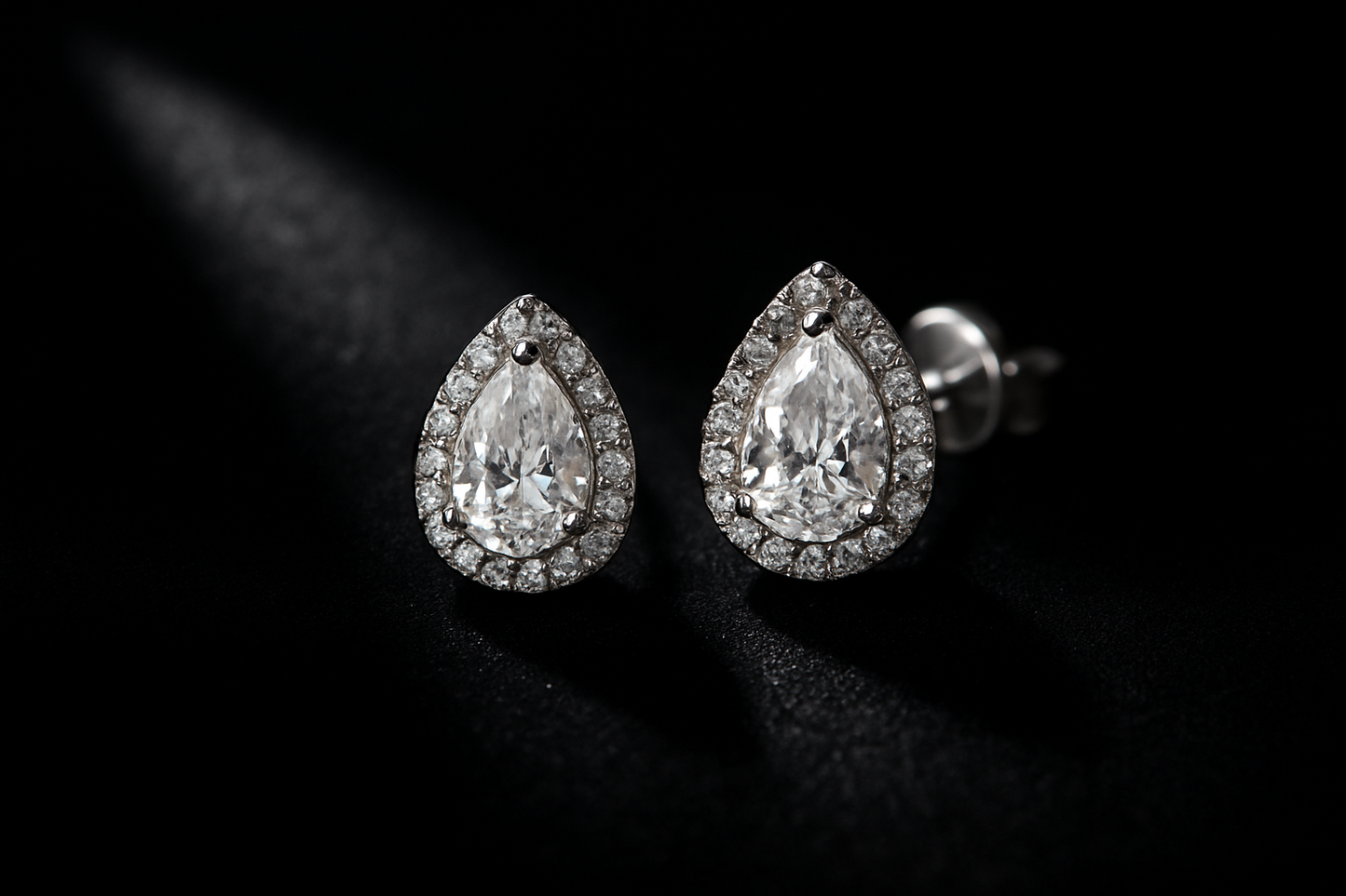 MODIAN Pear Cut Moissanite Earrings – 925 Silver