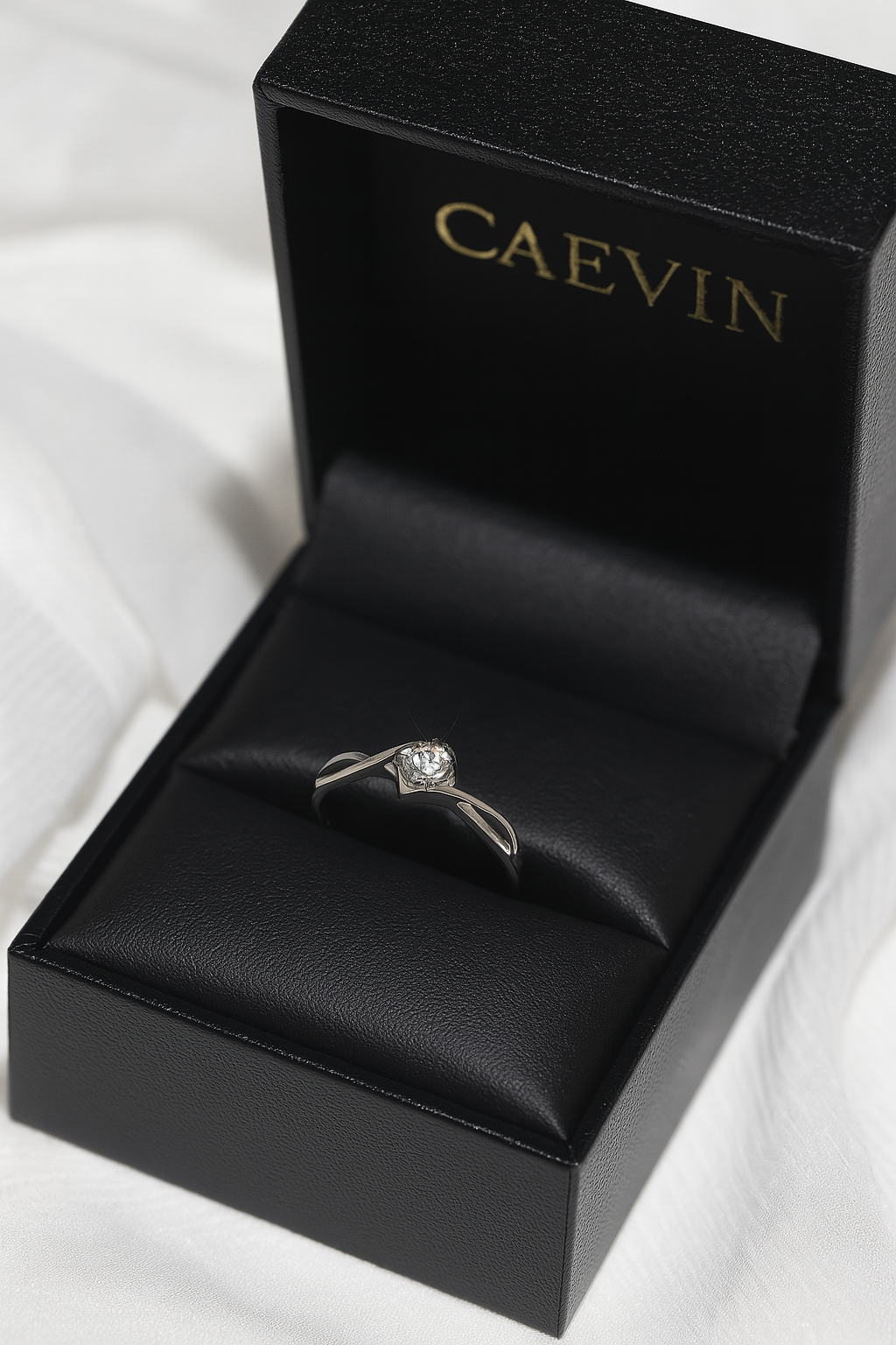 GlowHeart – Classic Engagement Ring for Women