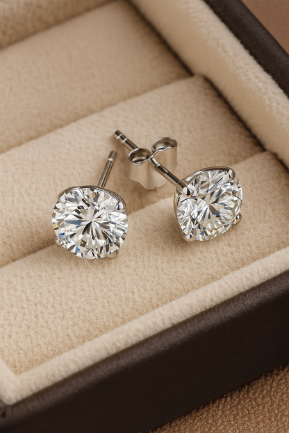 Eterna Light – Elegant Lab Diamond Studs in Sterling Silver